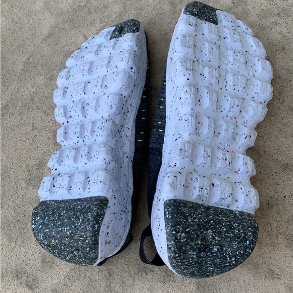 Nike Men's Space Hippie 04 Black/White Sneaker Size 10.5 New in Box! - Picture 5 of 8